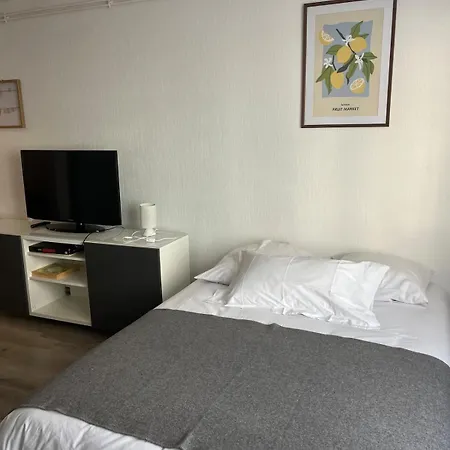 Апартаменты Le Nid Des Thermes , Parking Виши