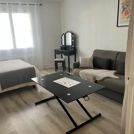 Le Nid Des Thermes , Parking * Виши