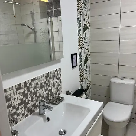 Le Nid Des Thermes , Parking Апартаменты