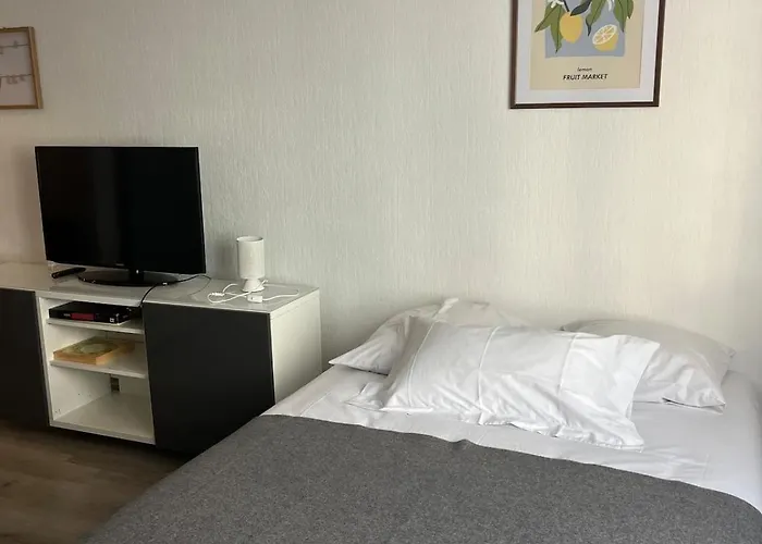 Апартаменты Le Nid Des Thermes , Parking Виши