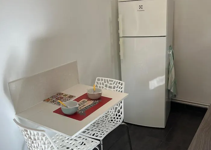 Апартаменты Le Nid Des Thermes , Parking Виши