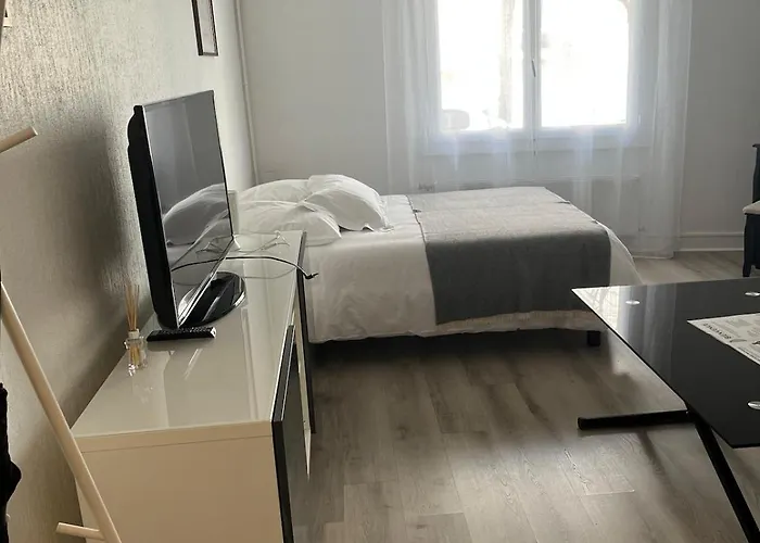 Le Nid Des Thermes , Parking *